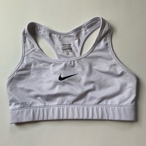 Classic Nike Pro Sports Bra
